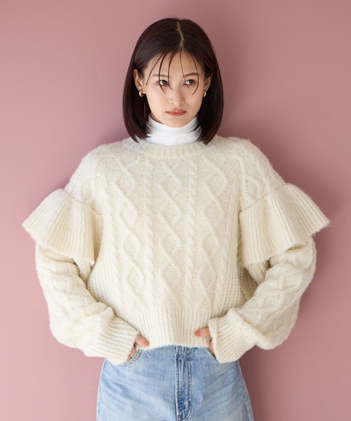 LOWRYS FARM（ローリーズファーム）の「ケーブルフリルニットロングスリーブ　966681（ニット/セーター・レディース・チャコールグレー/パープル/アイボリー・FREE）」の10枚目の写真