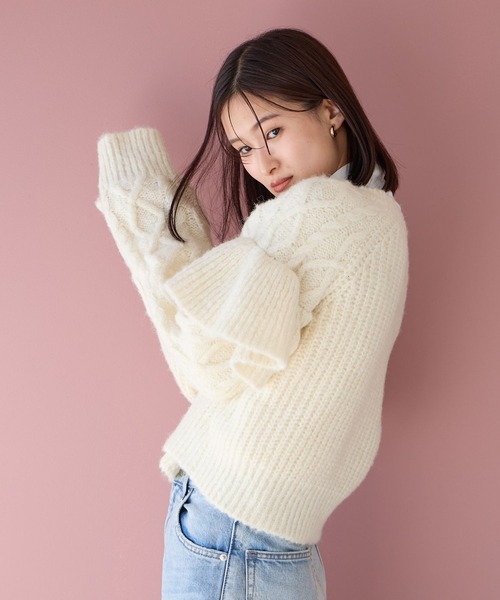 LOWRYS FARM（ローリーズファーム）の「ケーブルフリルニットロングスリーブ　966681（ニット/セーター・レディース・チャコールグレー/パープル/アイボリー・FREE）」の15枚目の写真