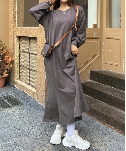 ad thie(アドティエ)の「マーメイド ロングカット ワンピース(ワンピース・レディース・ベージュ/レッド/グリーン/ブラック/チャコール・FREE)」の3枚目の写真