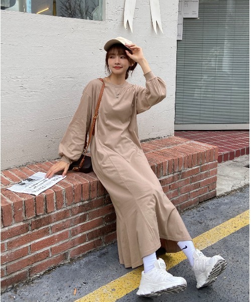 ad thie(アドティエ)の「マーメイド ロングカット ワンピース(ワンピース・レディース・ベージュ/レッド/グリーン/ブラック/チャコール・FREE)」の15枚目の写真