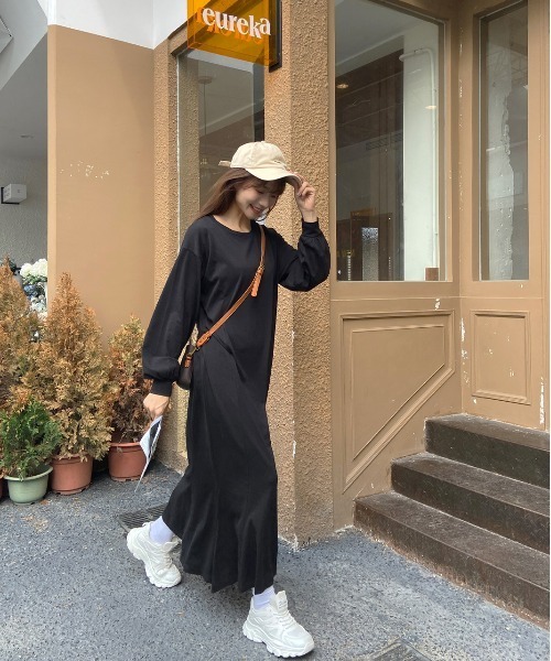ad thie(アドティエ)の「マーメイド ロングカット ワンピース(ワンピース・レディース・ベージュ/レッド/グリーン/ブラック/チャコール・FREE)」の6枚目の写真