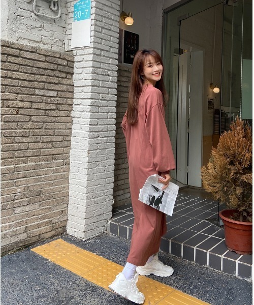 ad thie(アドティエ)の「マーメイド ロングカット ワンピース(ワンピース・レディース・ベージュ/レッド/グリーン/ブラック/チャコール・FREE)」の17枚目の写真