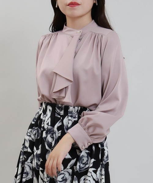 ASTORIA ODIER(アストリアオディール)の「アシメラッフルボウタイブラウス(シャツ/ブラウス・レディース・ベージュ/ホワイト×ブラック/ピンクベージュ/ホワイト・MEDIUM)」の16枚目の写真