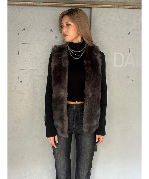 EGOIST（エゴイスト）の「シンプルフェイクファーベスト（ベスト・レディース・ライトブラウン/ダークグレー・FREE）」の9枚目の写真