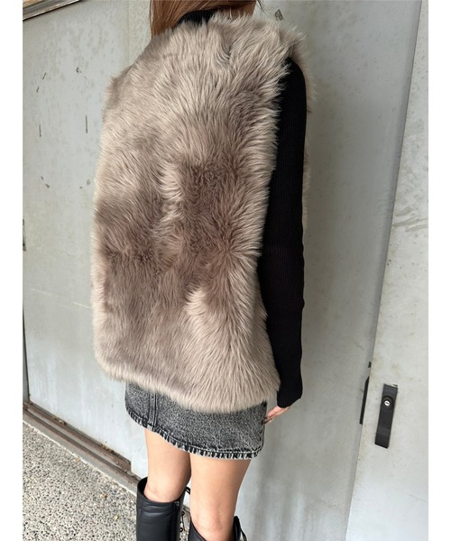EGOIST（エゴイスト）の「シンプルフェイクファーベスト（ベスト・レディース・ライトブラウン/ダークグレー・FREE）」の16枚目の写真