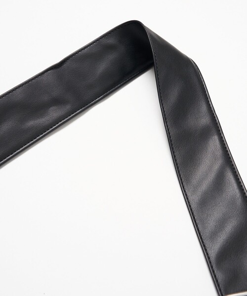 FREAK'S STORE（フリークスストア）の「ヴィーガンレザーニュースペーパーバッグ（ショルダーバッグ・メンズ・ブラック/オフホワイト/グリーン/グレー・ONE SIZE/ﾌﾘ-）」の11枚目の写真