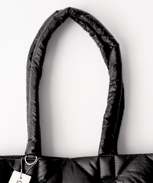 LEPSIM（レプシィム）の「【推し活にも！】キルティングBIGトートバッグ　987076（トートバッグ・レディース・アイボリー/ブラック/シルバー・ONE SIZE）」の15枚目の写真