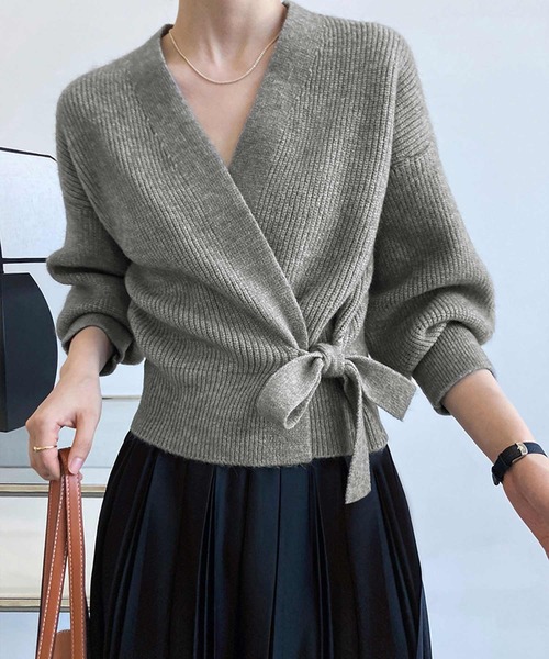 OSYAREVO（オシャレボ）の「カシュクール ニット カーディガン（カーディガン/ボレロ・レディース・オフホワイト/ライトカーキ/グレー・FREE）」の6枚目の写真