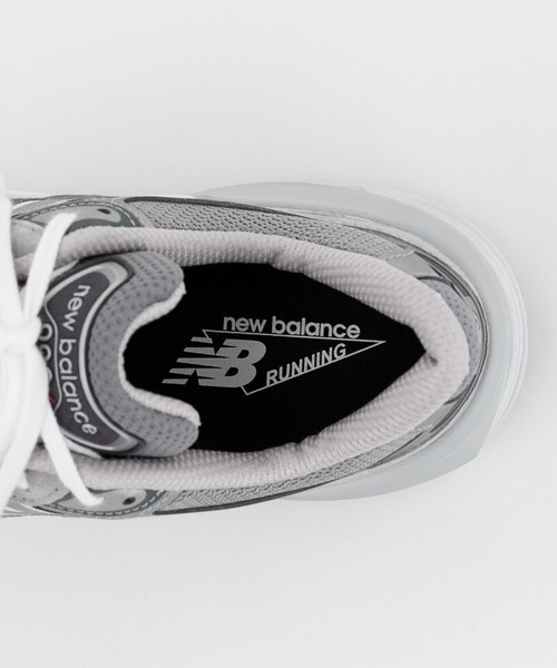 NEW BALANCE(ニューバランス)の「M990GL6 GRAY(スニーカー・メンズ・グレー・26.0cm/26.5cm/27.5cm/28.0cm/30.0cm/27.0cm/29.0cm/28.5cm/25.5cm/25.0cm)」の6枚目の写真