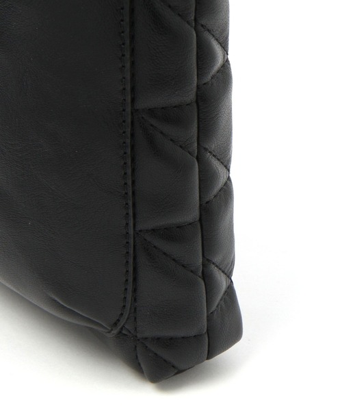 tiny tiny（ティニーティニー）の「キルトミニショルダーバッグ[tiny tiny(ティニーティニー)]（ショルダーバッグ・レディース・ブラック/レッド/アイボリー・0）」の9枚目の写真