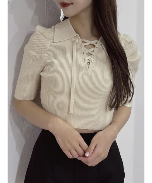 EATME（イートミー）の「レースアップカラーニットTOP（ニット/セーター・レディース・ブラック/オフホワイト/イエロー・FREE）」の3枚目の写真