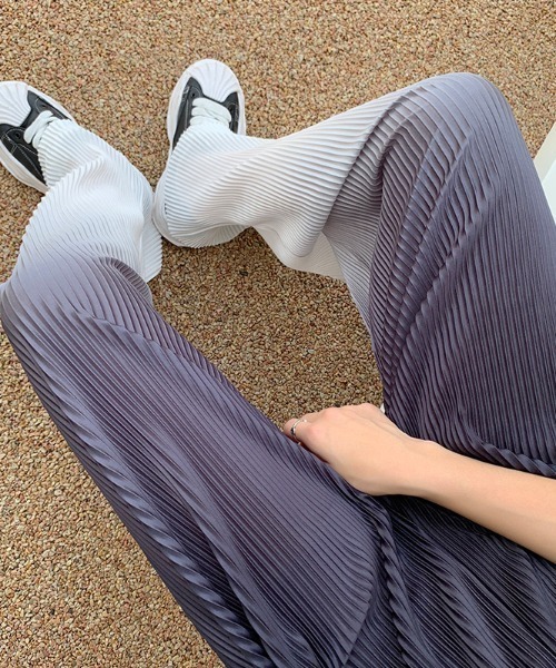 COCOMOMO（ココモモ）の「ストレートプリーツイージーワイドパンツ（その他パンツ・レディース・ブルー系その他/グリーン系その他/ブラック/ブラック系その他/ブルー/パープル・FREE）」の7枚目の写真