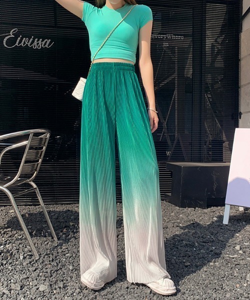 COCOMOMO（ココモモ）の「ストレートプリーツイージーワイドパンツ（その他パンツ・レディース・ブルー系その他/グリーン系その他/ブラック/ブラック系その他/ブルー/パープル・FREE）」の9枚目の写真