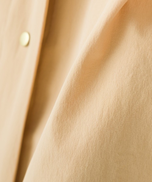 OMNES(オムネス)の「ナイロンストレッチ ガンフラップロングコート(その他アウター・レディース・ベージュ/カーキ/ブラック・FREE)」の15枚目の写真