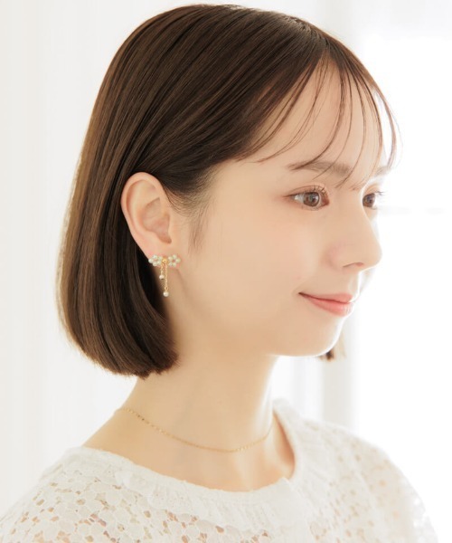 flower（フラワー）の「ブリリアントリボンピアス（ピアス（片耳用）・レディース・ホワイト・FREE）」の2枚目の写真