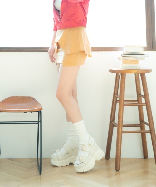 R&E（アールアンドイー）の「【R&E】厚底ラバーWベルトサンダル（サンダル・レディース・アイボリー/ブラック・S/M/L/LL）」の5枚目の写真