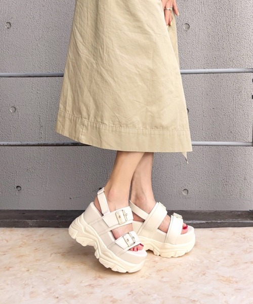 R&E（アールアンドイー）の「【R&E】厚底ラバーWベルトサンダル（サンダル・レディース・アイボリー/ブラック・S/M/L/LL）」の21枚目の写真