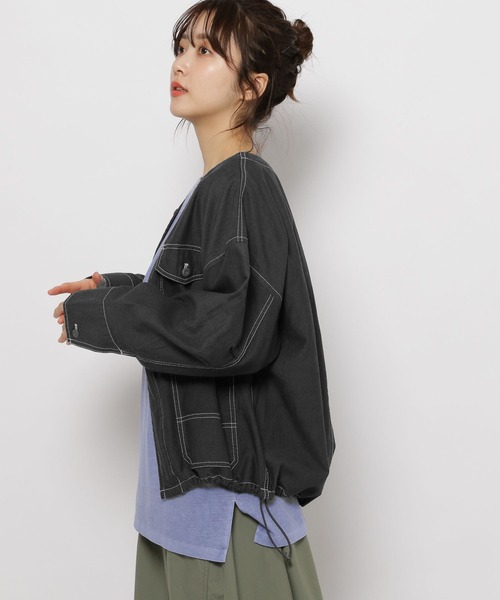 niko and...（ニコアンド）の「オックスVネックブルゾン（ブルゾン・レディース・スモーク/サックスブルー/ナチュラル・MEDIUM/BIG(L)）」の3枚目の写真