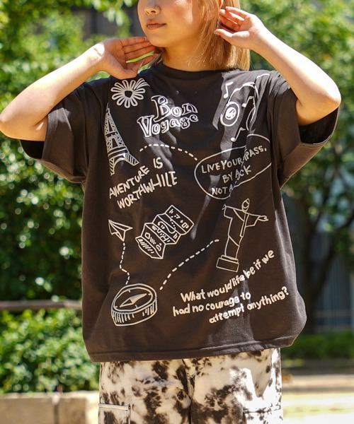 セール】【unisex】落書き風 総柄 Tシャツ / オーバーサイズ T