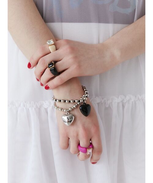 jouetie(ジュエティ)の「ボールチェーンハートブレス(ブレスレット・レディース・ブラック/シルバー・FREE)」の5枚目の写真