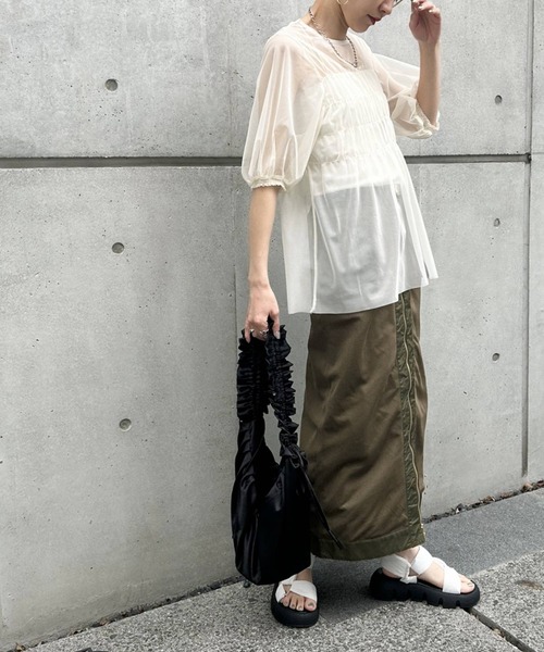 bohmal（ボマール）の「チュールシャーリングトップス（Tシャツ/カットソー・レディース・アイボリー/ブラック・MEDIUM）」の22枚目の写真