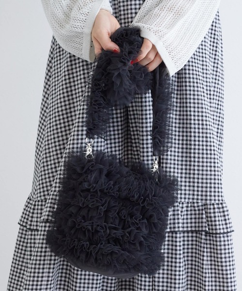 w closet(ダブルクローゼット)の「チュールBAG(ショルダーバッグ・レディース・ブラック/オフホワイト/ピンク/ブルー・FREE)」の3枚目の写真