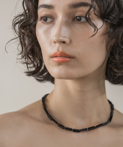 A part by（アパートバイ）の「ストーンネックレス（ネックレス・レディース・ブルー/アイボリー/ブラック・FREE）」の3枚目の写真