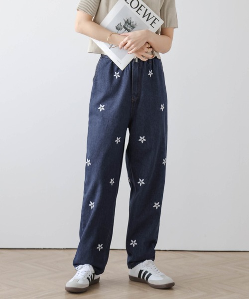 SUGAR BISKET(シュガービスケット)の「ハートorフラワー刺繍ワイドデニム(デニムパンツ・レディース・ブルー系その他/ブラック系その他/ブルー系その他2/ブラック系その他2・フリー)」の4枚目の写真