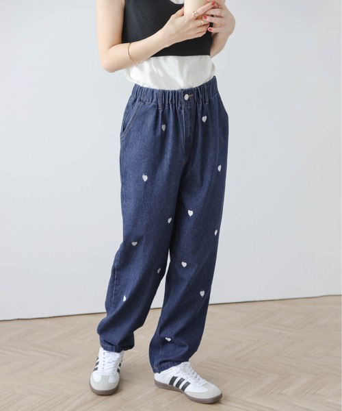 SUGAR BISKET(シュガービスケット)の「ハートorフラワー刺繍ワイドデニム(デニムパンツ・レディース・ブルー系その他/ブラック系その他/ブルー系その他2/ブラック系その他2・フリー)」の9枚目の写真