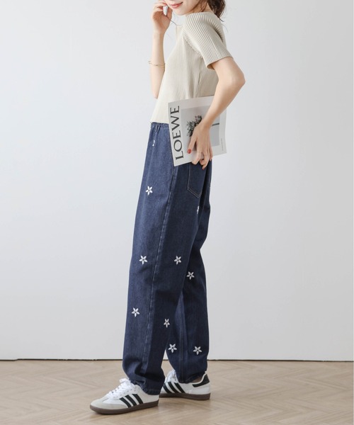 SUGAR BISKET(シュガービスケット)の「ハートorフラワー刺繍ワイドデニム(デニムパンツ・レディース・ブルー系その他/ブラック系その他/ブルー系その他2/ブラック系その他2・フリー)」の5枚目の写真