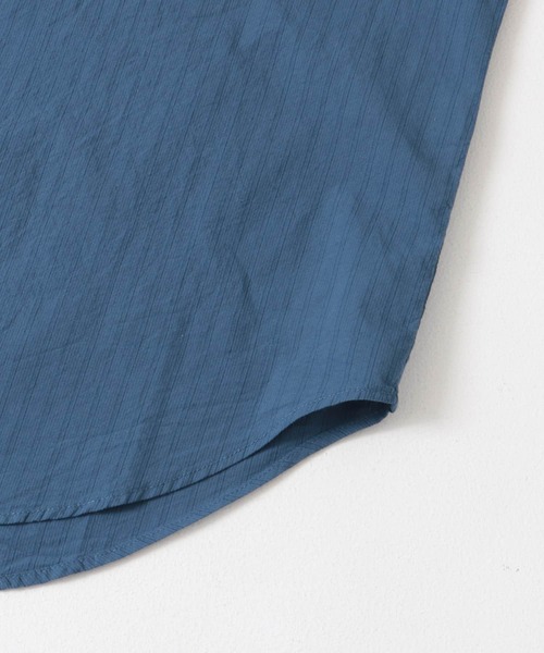 FORK&SPOON(フォークアンドスプーン)の「FORK&SPOON シアサッカーストライプバンドカラーシャツ(シャツ/ブラウス・メンズ・ブルー系その他/グレー系その他・4/5)」の16枚目の写真