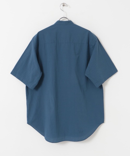 FORK&SPOON(フォークアンドスプーン)の「FORK&SPOON シアサッカーストライプバンドカラーシャツ(シャツ/ブラウス・メンズ・ブルー系その他/グレー系その他・4/5)」の15枚目の写真