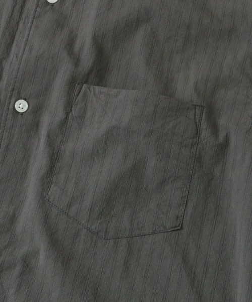 FORK&SPOON(フォークアンドスプーン)の「FORK&SPOON シアサッカーストライプバンドカラーシャツ(シャツ/ブラウス・メンズ・ブルー系その他/グレー系その他・4/5)」の13枚目の写真