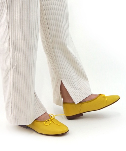 PUPE（プーペ）の「PUPE/プーペ レザーバレエシューズ【2340】（パンプス・レディース・コーラルピンク/その他/ピンクベージュ/レモンイエロー/オフホワイト・35/36/38）」の2枚目の写真