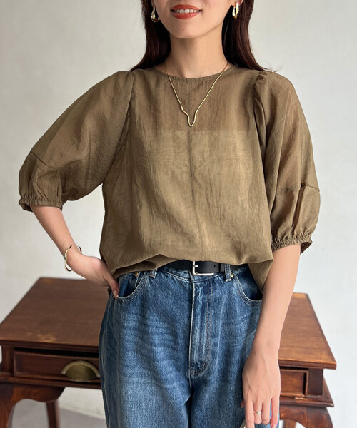 Chez toi（シェトワ）の「ランタンスリーブセミシアーブラウス（シャツ/ブラウス・レディース・モカ/ブラック/オフホワイト・FREE）」の3枚目の写真