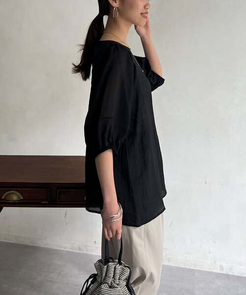 Chez toi（シェトワ）の「ランタンスリーブセミシアーブラウス（シャツ/ブラウス・レディース・モカ/ブラック/オフホワイト・FREE）」の19枚目の写真