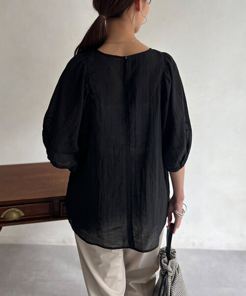 Chez toi（シェトワ）の「ランタンスリーブセミシアーブラウス（シャツ/ブラウス・レディース・モカ/ブラック/オフホワイト・FREE）」の20枚目の写真