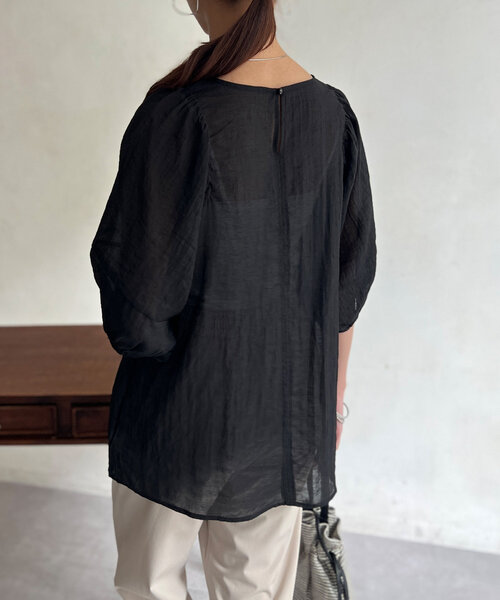 Chez toi（シェトワ）の「ランタンスリーブセミシアーブラウス（シャツ/ブラウス・レディース・モカ/ブラック/オフホワイト・FREE）」の21枚目の写真