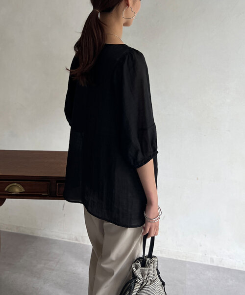 Chez toi（シェトワ）の「ランタンスリーブセミシアーブラウス（シャツ/ブラウス・レディース・モカ/ブラック/オフホワイト・FREE）」の22枚目の写真