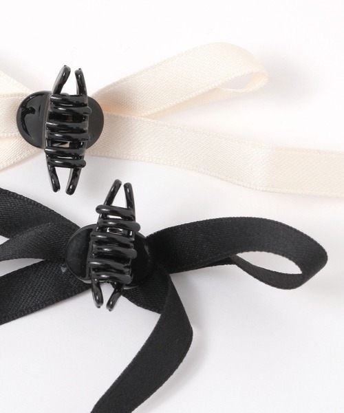 LAKOLE(ラコレ)の「ロングリボンヘアクリップ2点セット / 139560(バレッタ/ヘアクリップ・レディース・オフホワイト/ブラック・FREE)」の4枚目の写真