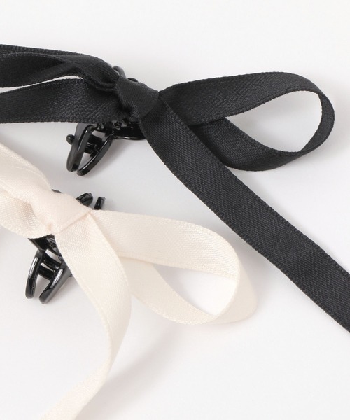 LAKOLE(ラコレ)の「ロングリボンヘアクリップ2点セット / 139560(バレッタ/ヘアクリップ・レディース・オフホワイト/ブラック・FREE)」の3枚目の写真