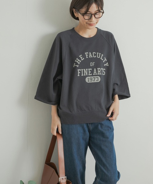 URBAN RESEARCH DOORS（アーバンリサーチドアーズ）の「ミニ裏毛BIGスリーブロゴプルオーバー（Tシャツ/カットソー・レディース・グレー/ライトベージュ/スミクロ・MEDIUM）」の2枚目の写真