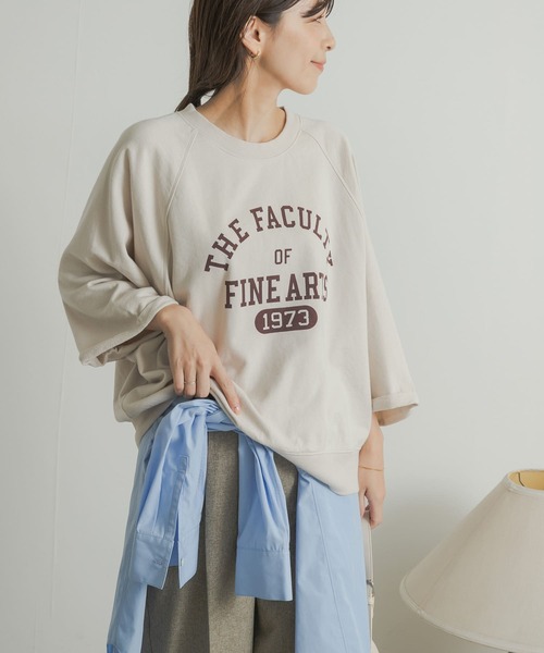 URBAN RESEARCH DOORS（アーバンリサーチドアーズ）の「ミニ裏毛BIGスリーブロゴプルオーバー（Tシャツ/カットソー・レディース・グレー/ライトベージュ/スミクロ・MEDIUM）」の4枚目の写真