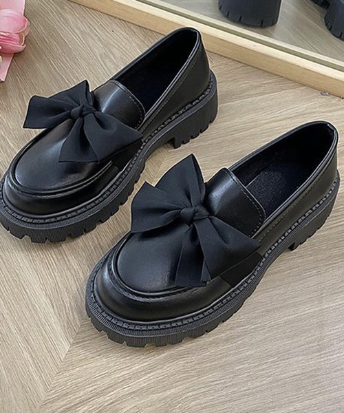 Teem Store(チームストア)の「リボン付き フェミニン厚底ボリュームヒールローファー(ローファー・レディース・その他2/ブラウン/ブラック系その他/その他/ブラック・36/38/40)」の21枚目の写真