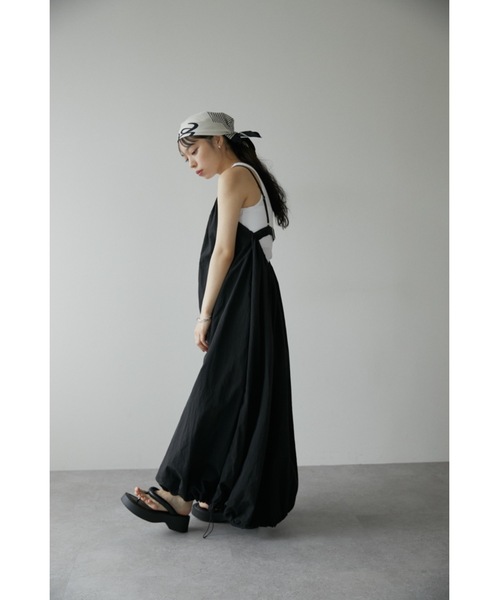 DRWCYS（ドロシーズ）の「バルーンボリュームキャミワンピース（ワンピース・レディース・ブラック/アイボリー・FREE）」の14枚目の写真