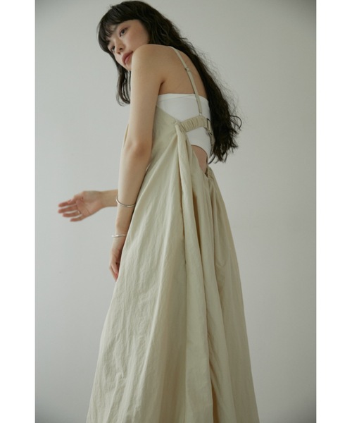 DRWCYS（ドロシーズ）の「バルーンボリュームキャミワンピース（ワンピース・レディース・ブラック/アイボリー・FREE）」の22枚目の写真