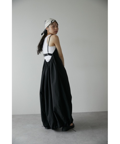 DRWCYS（ドロシーズ）の「バルーンボリュームキャミワンピース（ワンピース・レディース・ブラック/アイボリー・FREE）」の13枚目の写真