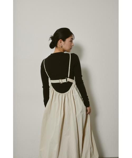 DRWCYS（ドロシーズ）の「バルーンボリュームキャミワンピース（ワンピース・レディース・ブラック/アイボリー・FREE）」の8枚目の写真