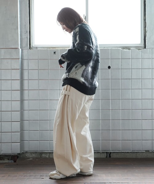 Beno（ビーノ）の「バルーンスナップバギーデニムパンツ（デニムパンツ・メンズ・ブラック/ブラック系その他/キナリ/ブルー系その他2・SMALL/MEDIUM/LARGE）」の6枚目の写真