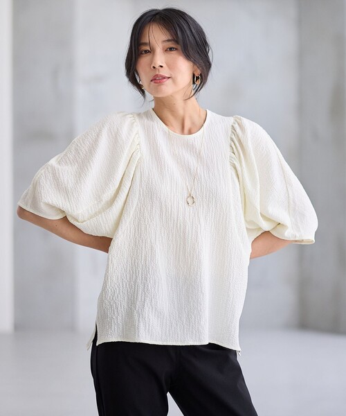 ANY（エニィ）の「ボリュームショルダーふくれプルオーバー（Tシャツ/カットソー・レディース・ダークブラウン系/ブラック系/ホワイト系/スモーキーグリーン系・F）」の3枚目の写真